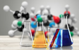 hydraulic-oil-additives-AdobeStock_406918851