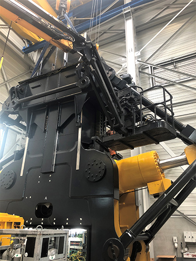 Delta600 from Seaqualize is the world’s first inline Active Heave Compensator for standard heavy lift cranes, to actively compensate up to ~97% of all heave motions during lifts and installations. | Courtesy of Seaqualize